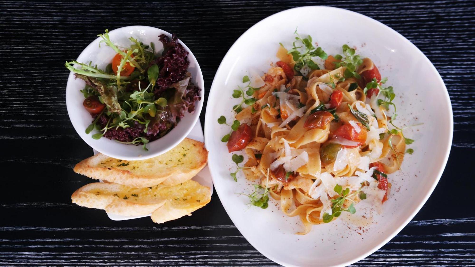The Bloom Classic - Hotel And Bistro 하노이 외부 사진